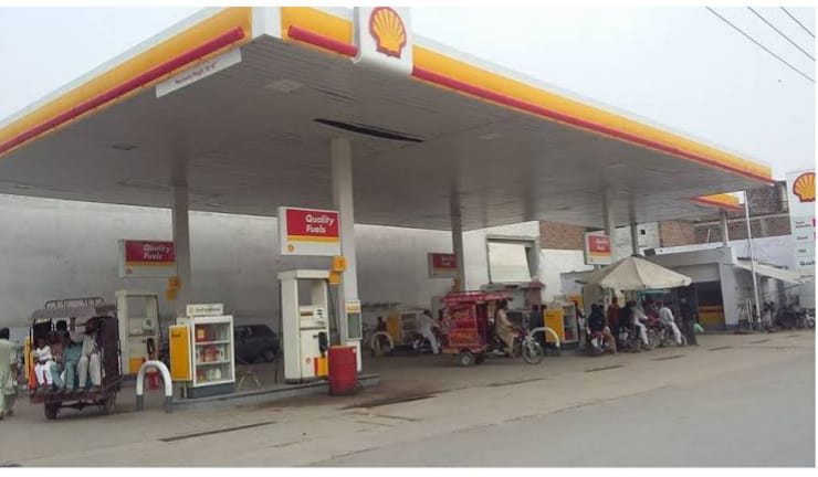 Petrol pumps closed in Balochistan creating problems for consumers